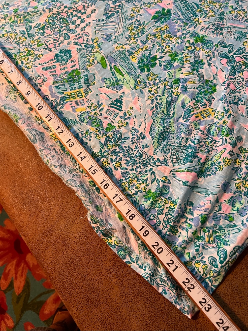 Lilly Pulitzer loves South Carolina V-Neck Short Sleeve Tee. Large - Picture 7 of 9